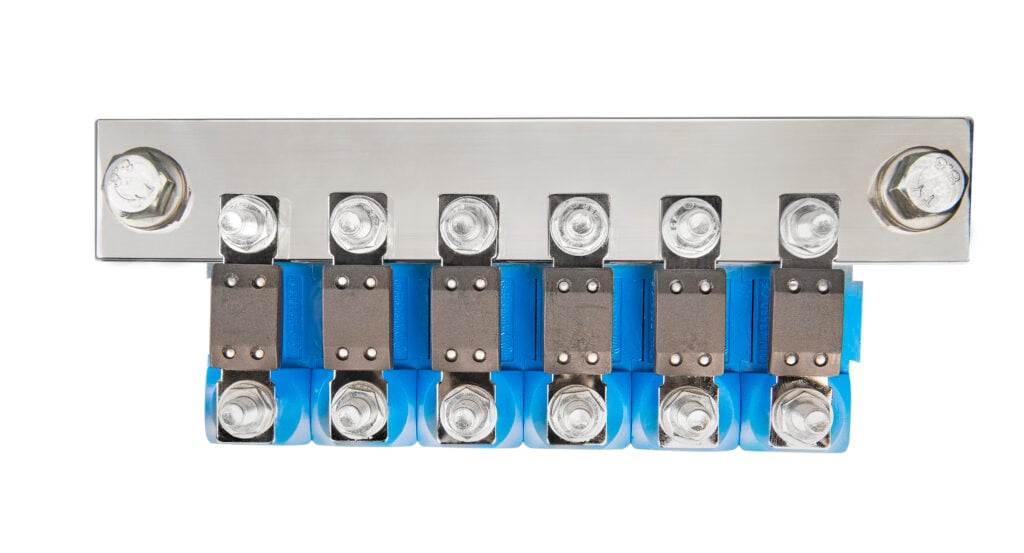Busbar to connect 6 CIP100200100