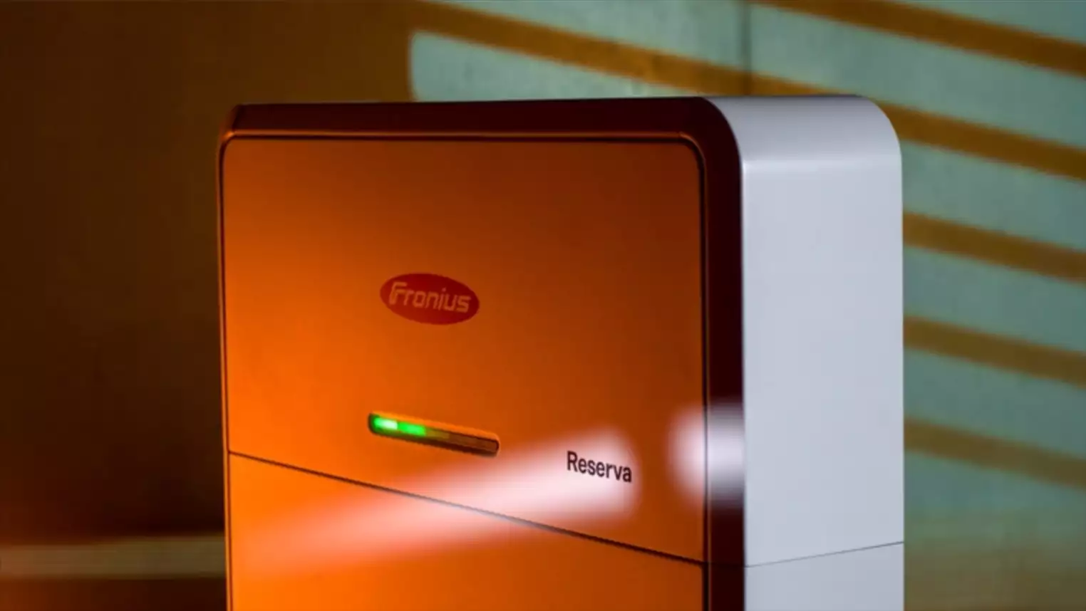 Fronius Reserva Three-Phase | 15.79kWh Installed Home Battery Package 4 Close-up of the Fronius Reserva home battery and illuminated status display